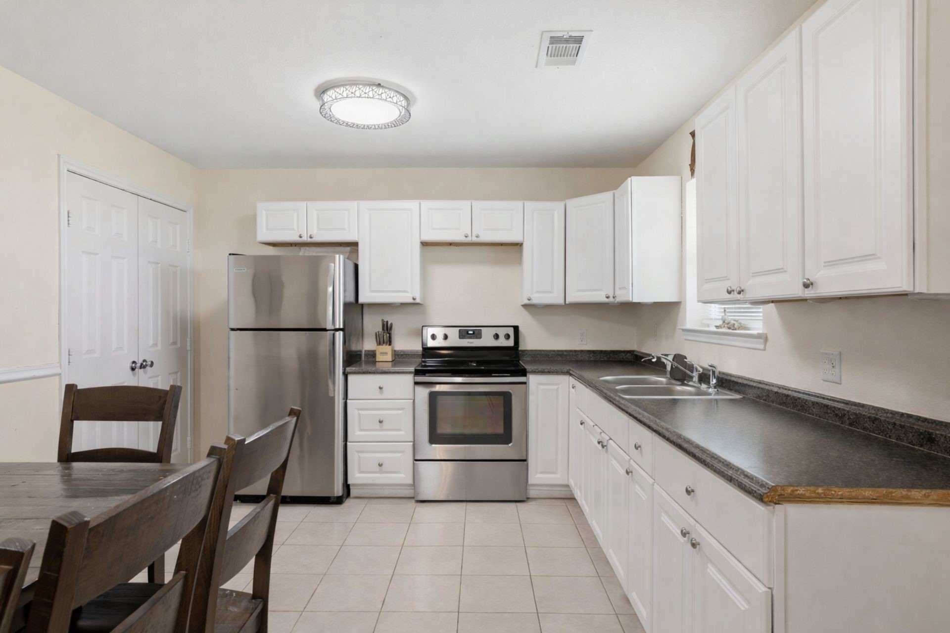 16522 John Silver Road Galveston, TX 77554 - Photo 6 of 26