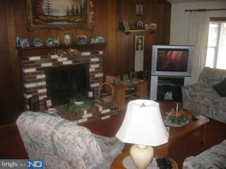 21 Maitland Road Hamilton, NJ 08620 - Photo 4 of 6 Gallery Image 4