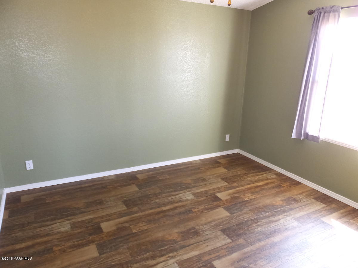 675 North Ambassador Road Dewey, AZ 86327 - Photo 17 of 32 Bedroom 3
