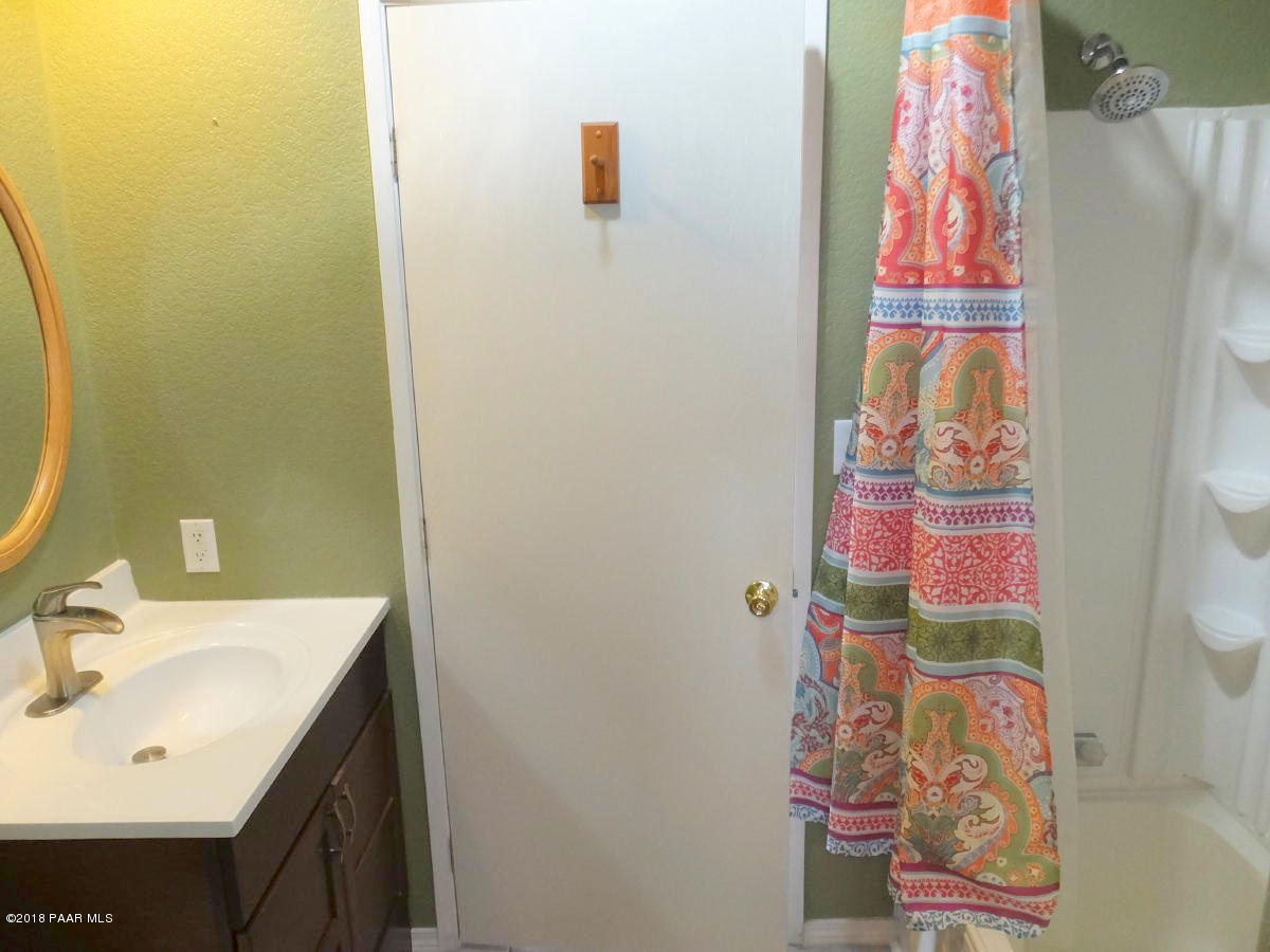 675 North Ambassador Road Dewey, AZ 86327 - Photo 19 of 32 Bathroom 2