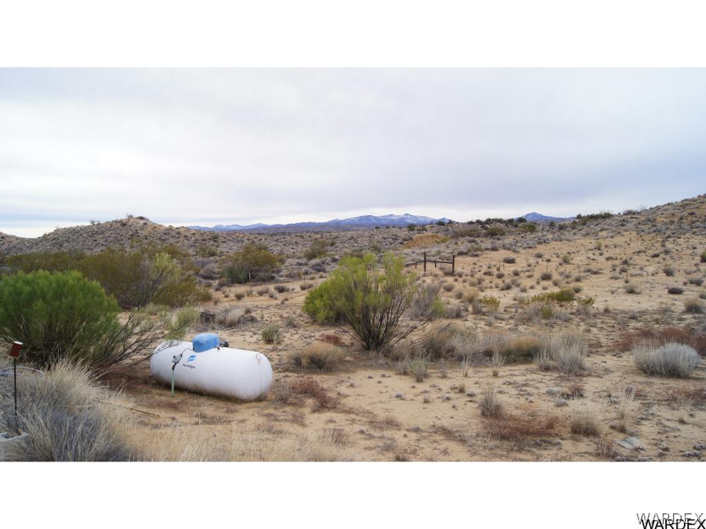 6955 South Windmill Ranch Road Kingman, AZ 86401 - Photo 21 of 33 Propane tank