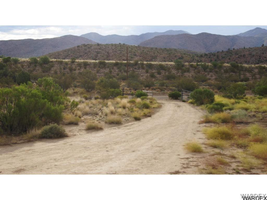 6955 South Windmill Ranch Road Kingman, AZ 86401 - Photo 3 of 33