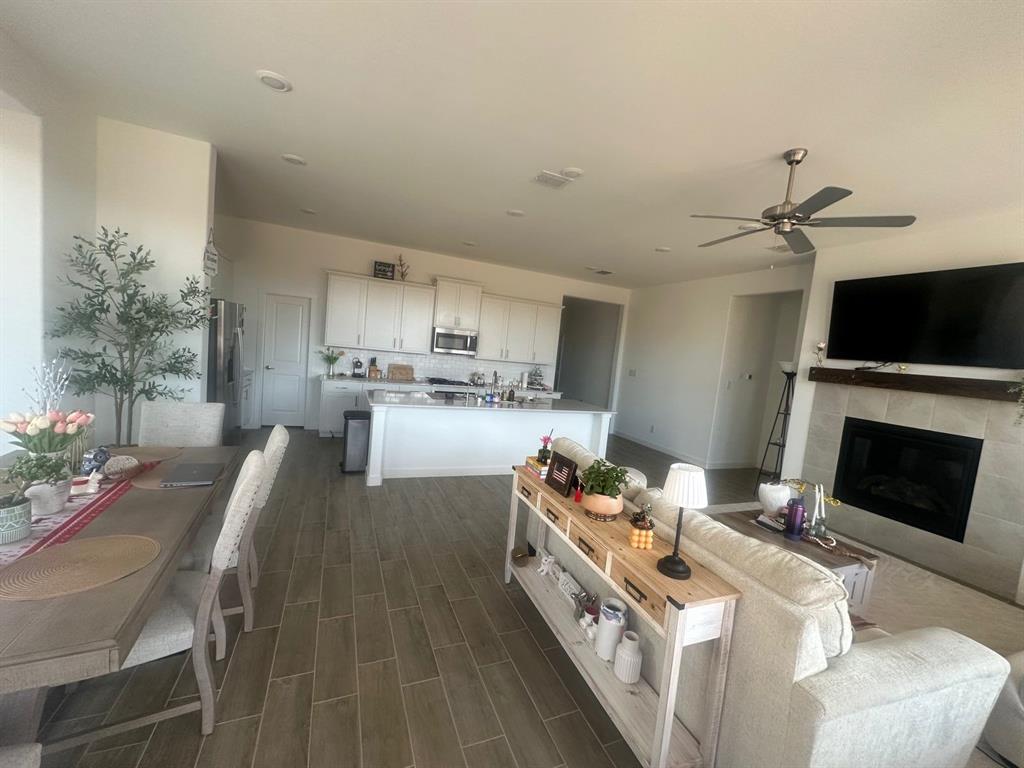 536 Breeds Hl Road Little Elm, TX 75068 - Photo 3 of 9