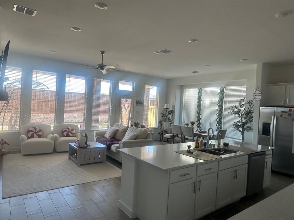 536 Breeds Hl Road Little Elm, TX 75068 - Photo 6 of 9