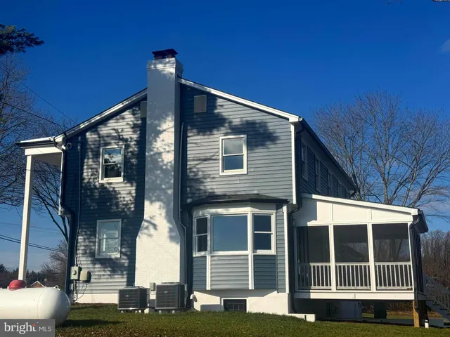 $915,000 | 21611 Slidell Road, Boyds, MD 20841