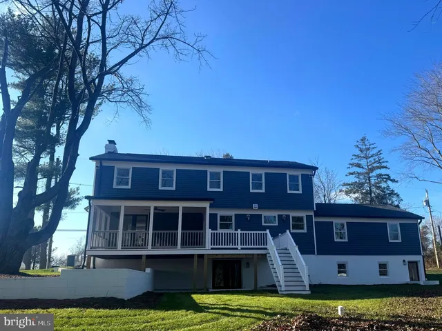 $915,000 | 21611 Slidell Road, Boyds, MD 20841