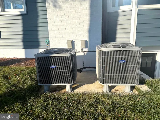 $915,000 | 21611 Slidell Road, Boyds, MD 20841