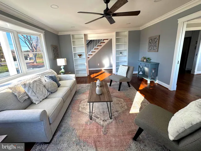 $915,000 | 21611 Slidell Road, Boyds, MD 20841