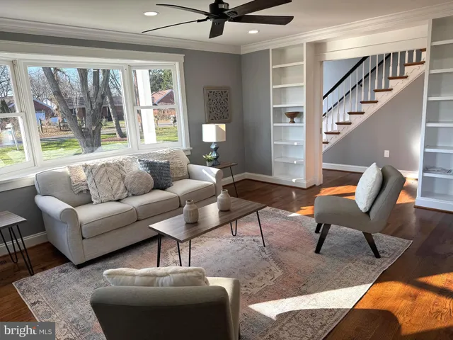 $915,000 | 21611 Slidell Road, Boyds, MD 20841