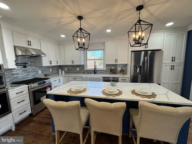 $915,000 | 21611 Slidell Road, Boyds, MD 20841