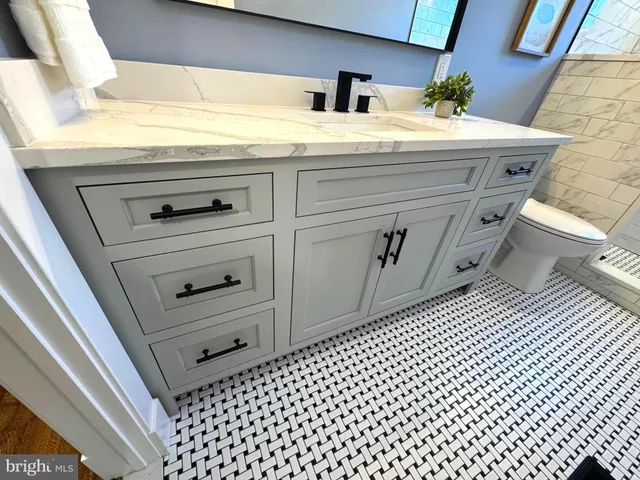 $915,000 | 21611 Slidell Road, Boyds, MD 20841