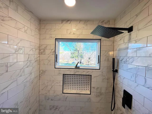 $915,000 | 21611 Slidell Road, Boyds, MD 20841