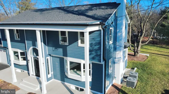 $915,000 | 21611 Slidell Road, Boyds, MD 20841