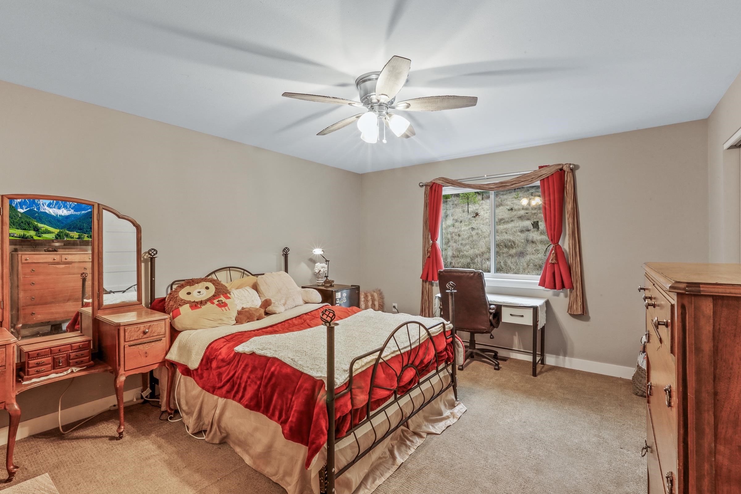 12611 East Big Meadows Road Chattaroy, WA 99003 - Photo 17 of 35