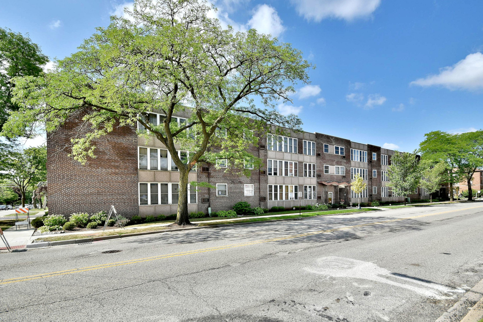 1301 West Touhy Avenue, Unit 309 Park Ridge, IL 60068 - Photo 1 of 21