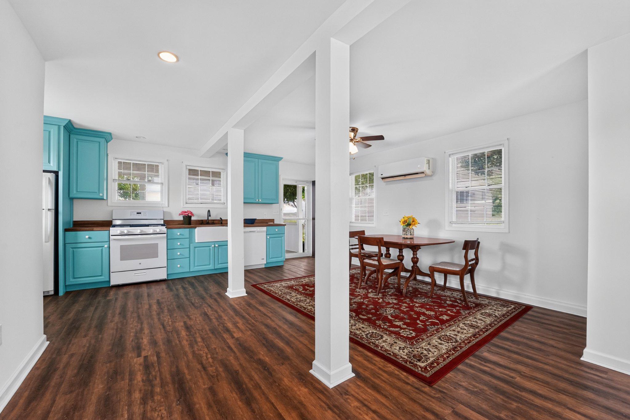 300 Woods Point Road Chester, MD 21619 - Photo 64 of 78 Guest house -Charming with vibrant accents.