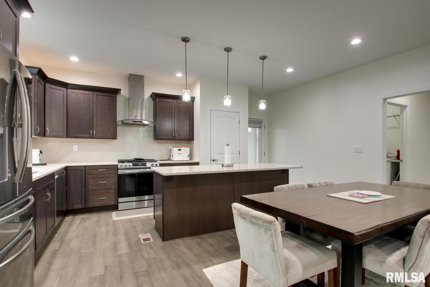 1300 Cambridge Road Quincy, IL 62301 - Photo 16 of 21 Gallery Image 16