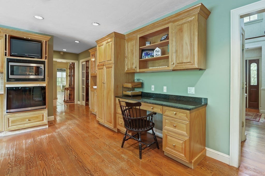 33 Broken Tree Road Medway, MA 02053 - Photo 17 of 42 Gallery Image 17