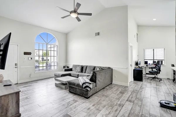 $3,350 | 8467 Dynasty Drive, Boca Raton, FL 33433