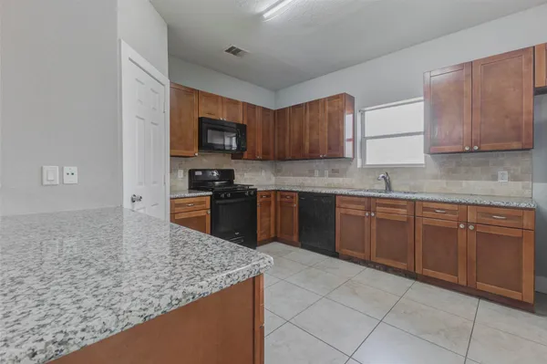 $1,900 | 4834 Hollow Hook Road, Unit A, Houston, TX 77041