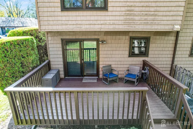 a view of yard with tree