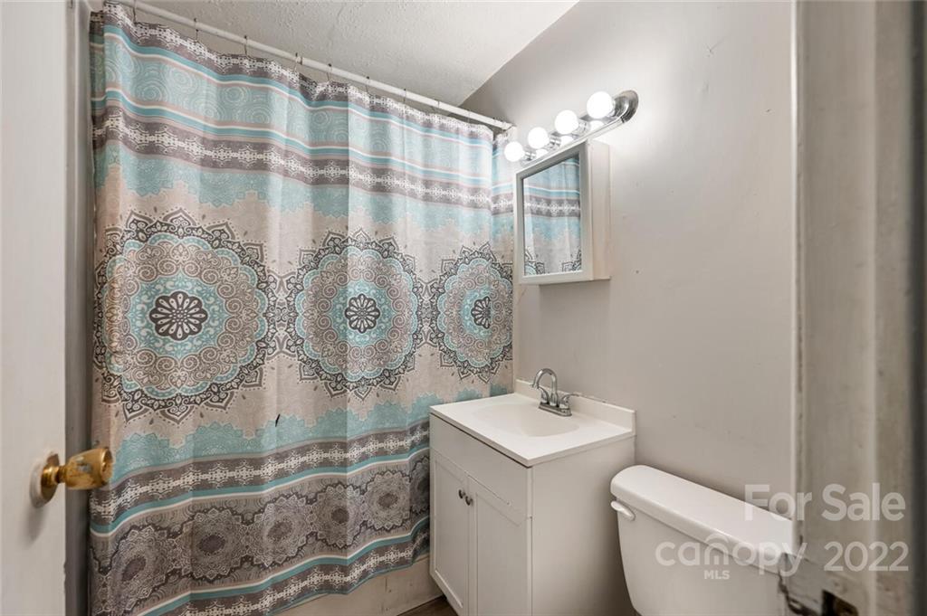 275 Glenwood Drive Clyde, NC 28721 - Photo 12 of 27