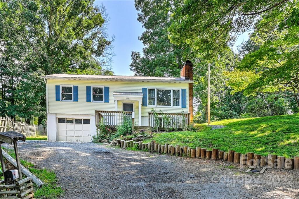 275 Glenwood Drive Clyde, NC 28721 - Photo 2 of 27