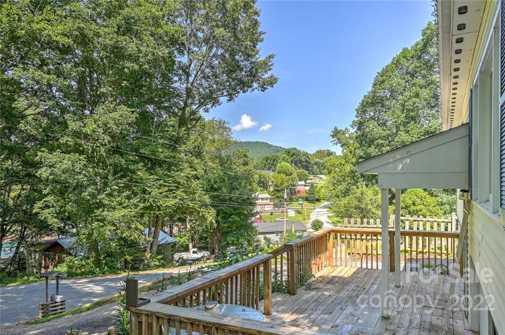 275 Glenwood Drive Clyde, NC 28721 - Photo 23 of 27