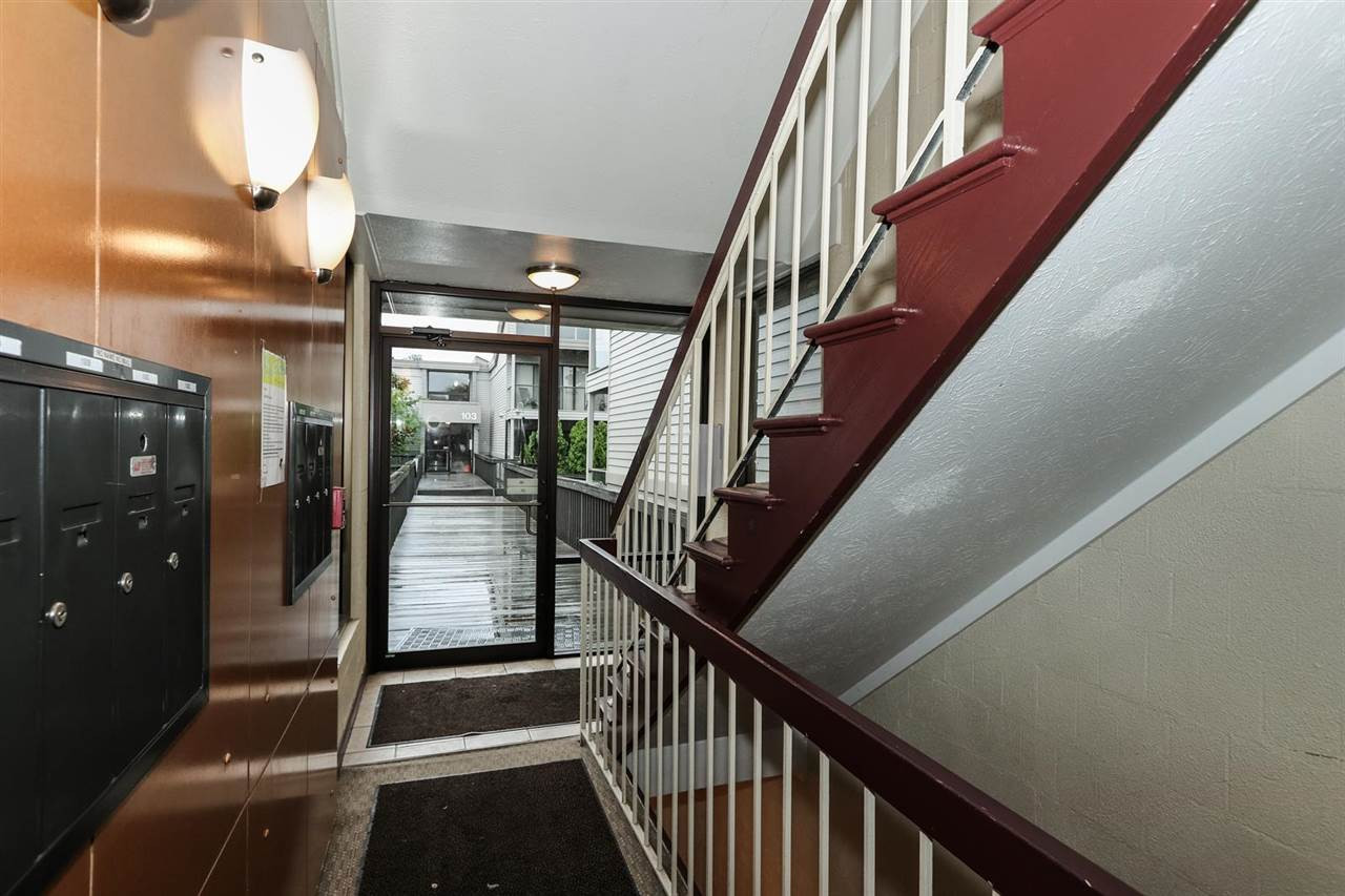 100 Winding Way Covington, KY 41011 - Photo 4 of 27