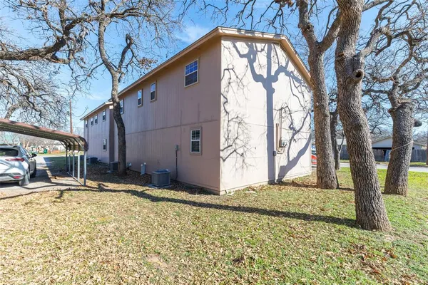 $1,200 | 701 South Marsh Street, Unit D, Eastland, TX 76448