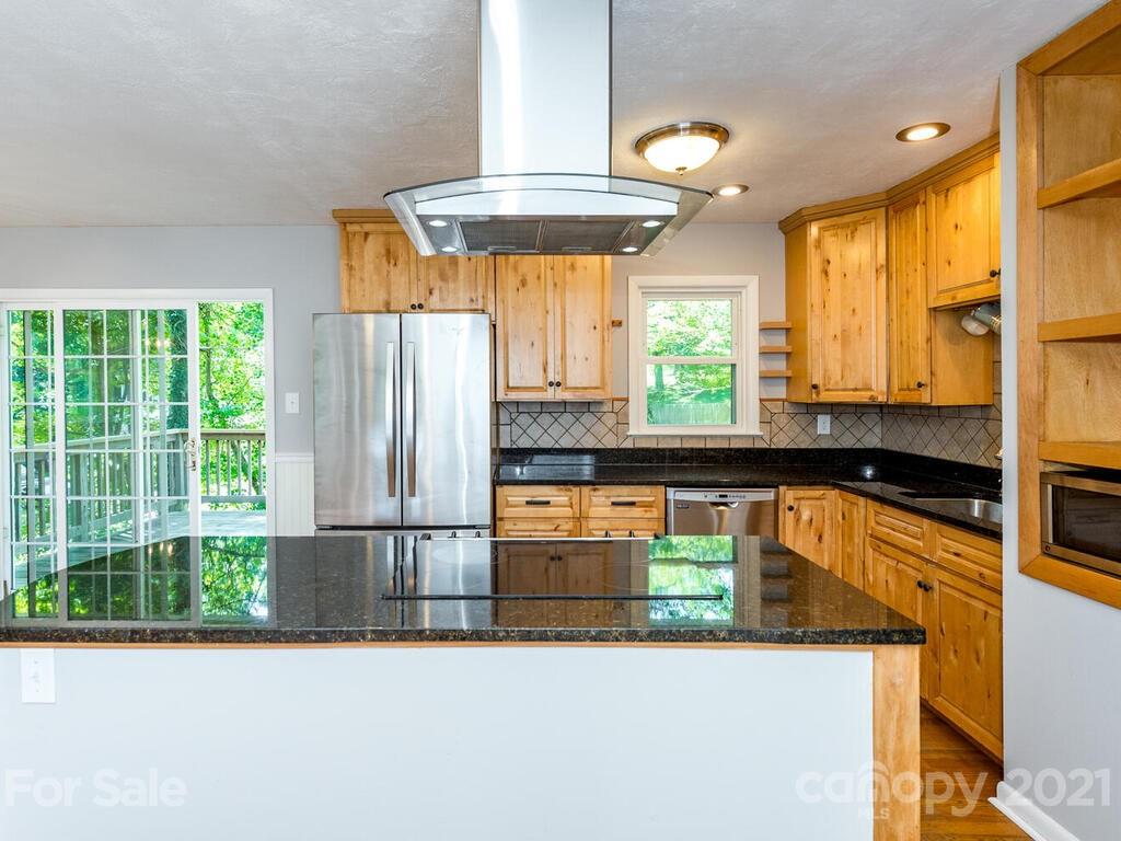 34 Rash Road Asheville, NC 28806 - Photo 11 of 36 Gallery Image 11