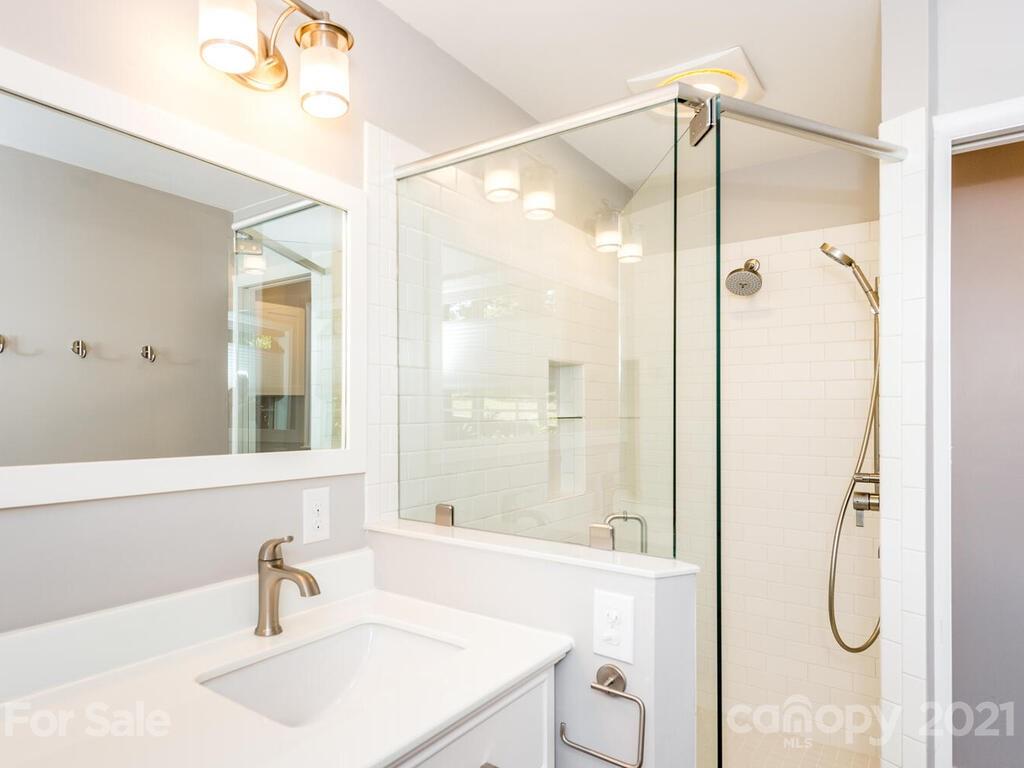 34 Rash Road Asheville, NC 28806 - Photo 17 of 36 Gallery Image 17