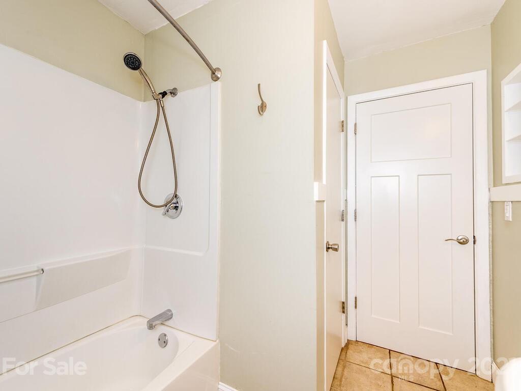 34 Rash Road Asheville, NC 28806 - Photo 22 of 36 Gallery Image 22