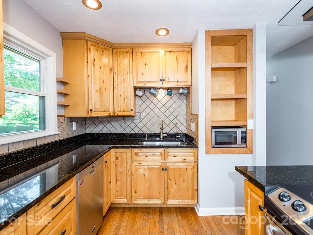 34 Rash Road Asheville, NC 28806 - Photo 10 of 36 Gallery Image 10
