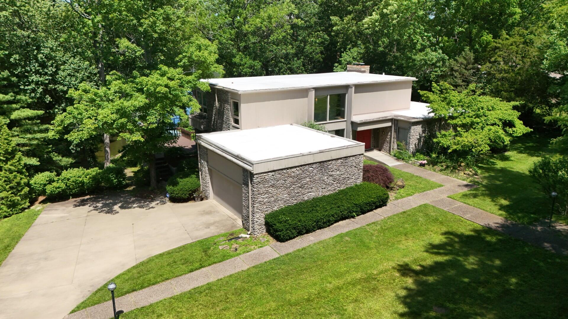 2049 Lakeside Drive Lexington, KY 40502 - Photo 3 of 63 5