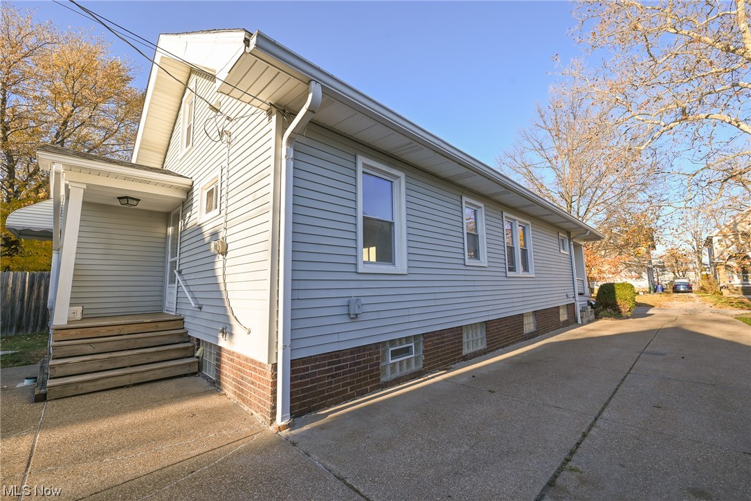 3832 Silsby Road Cleveland, OH 44111 - Photo 4 of 21 View of property exterior