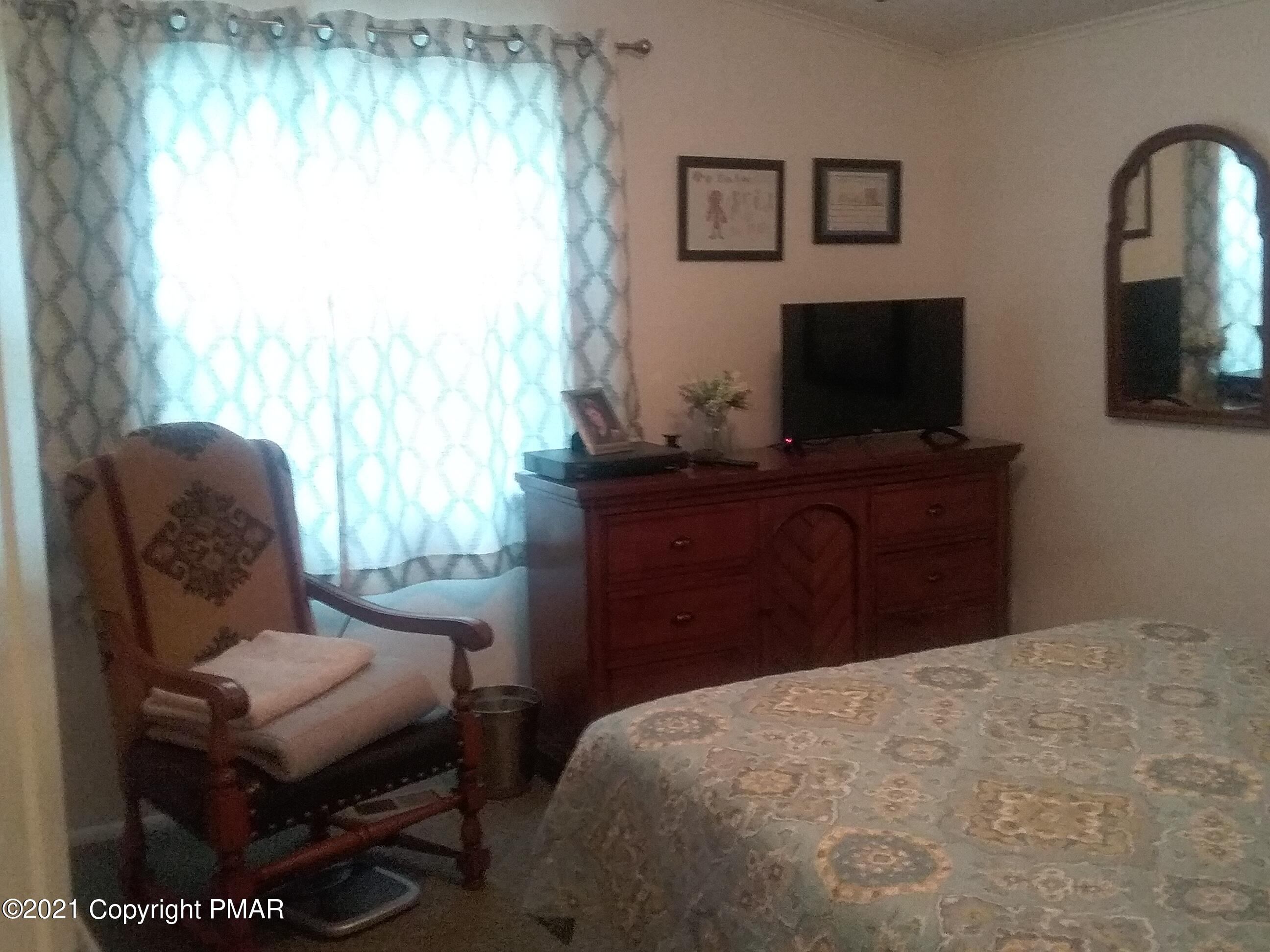300 Gold Finch Road Bushkill, PA 18324 - Photo 20 of 34 20210920_172335