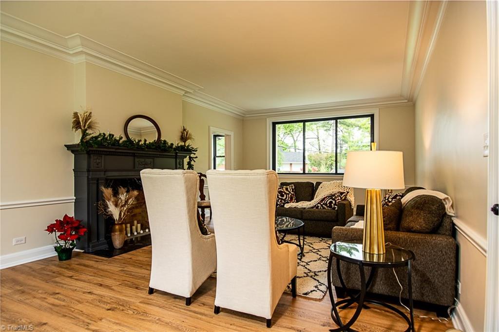 109 Grace Street Mount Airy, NC 27030 - Photo 7 of 27 Living room