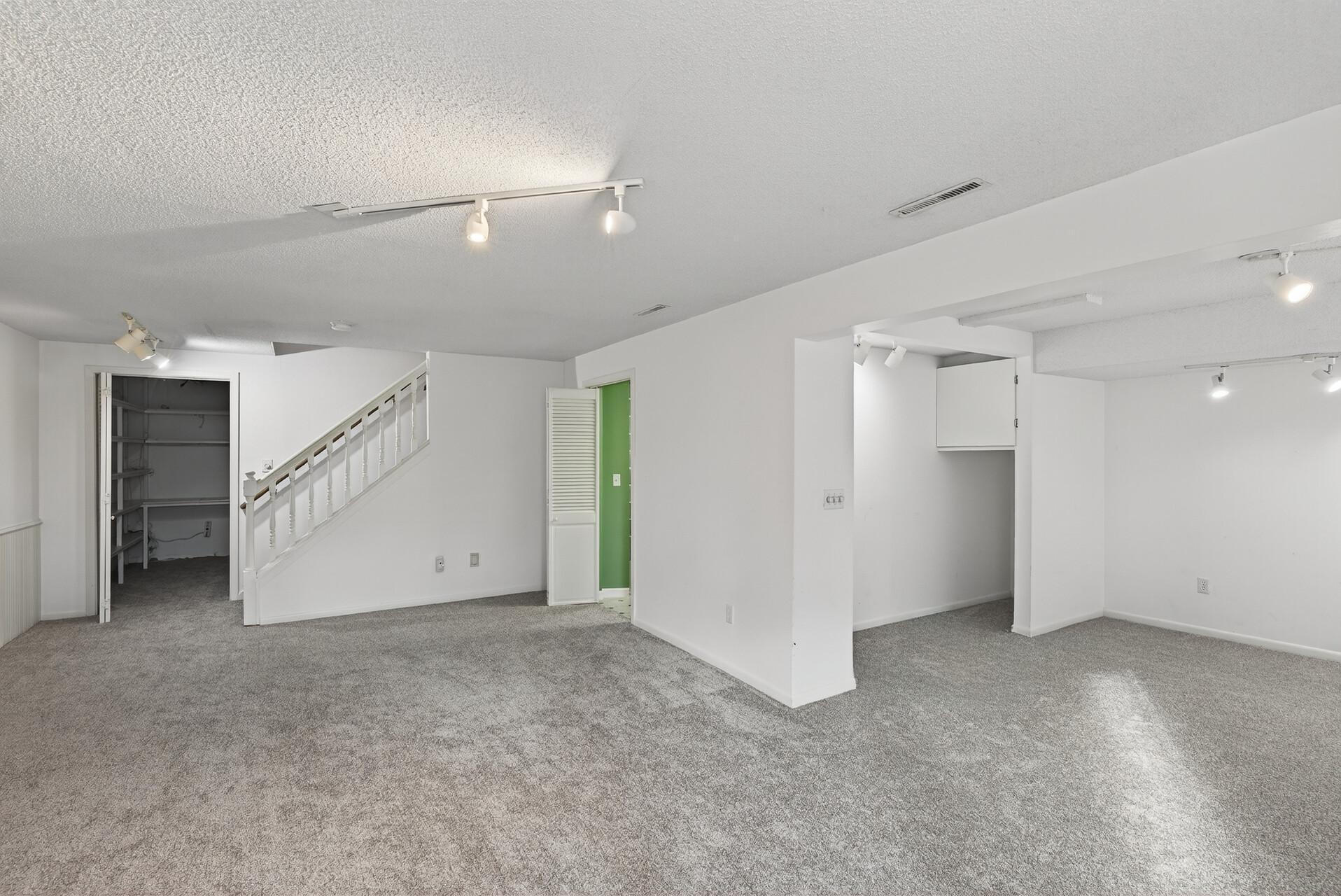 5357 Upper 147th Street West Apple Valley, MN 55124 - Photo 26 of 34