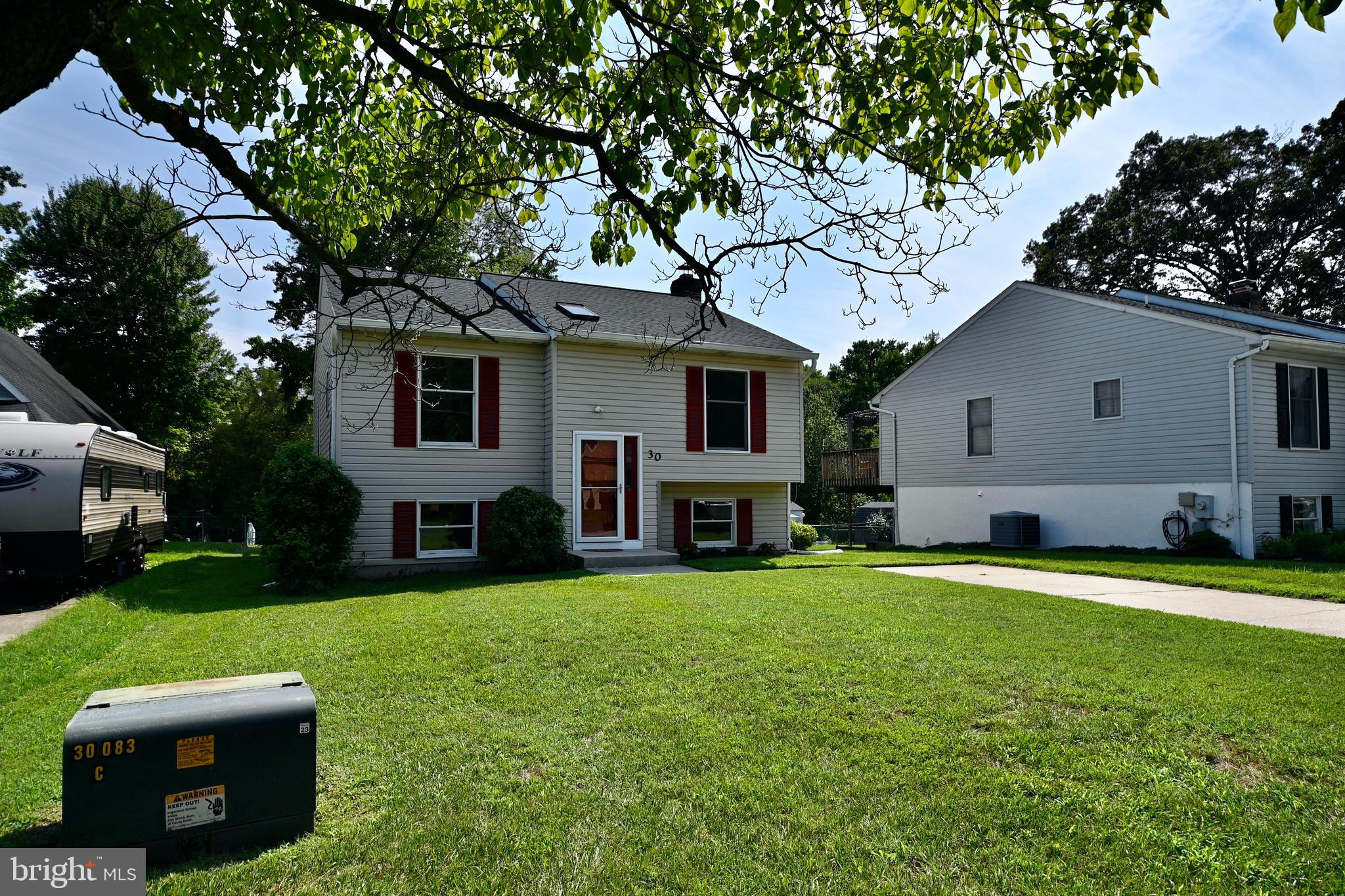 30 Johnson Road Pasadena, MD 21122 - Photo 4 of 51