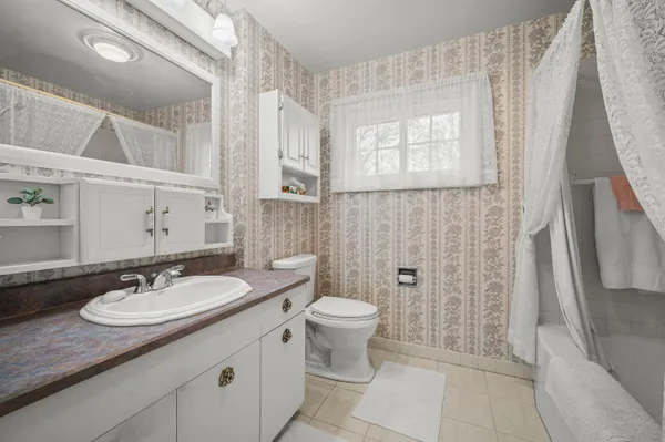 $280,000 | 1225 Country Club Drive, Niles, MI 49120
