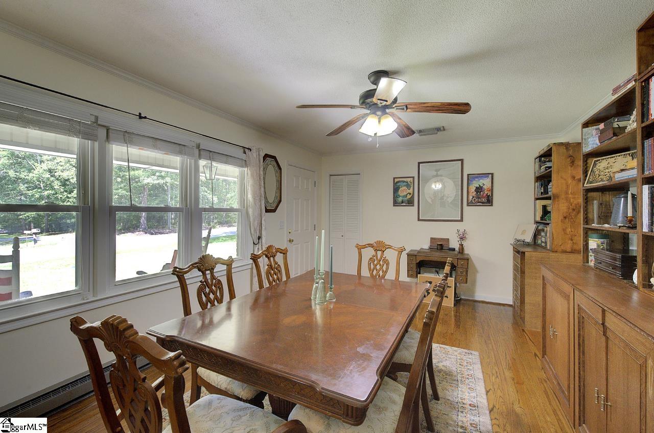 303 Mill St Extension Williamston, SC 29697 - Photo 6 of 29