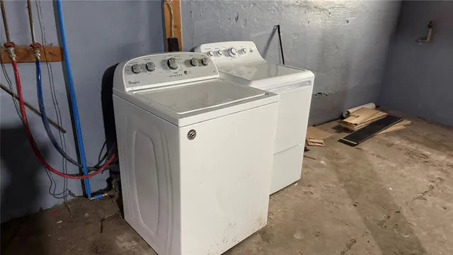 $170,000 | 180 Hudson Street, Johnson City, NY 13790