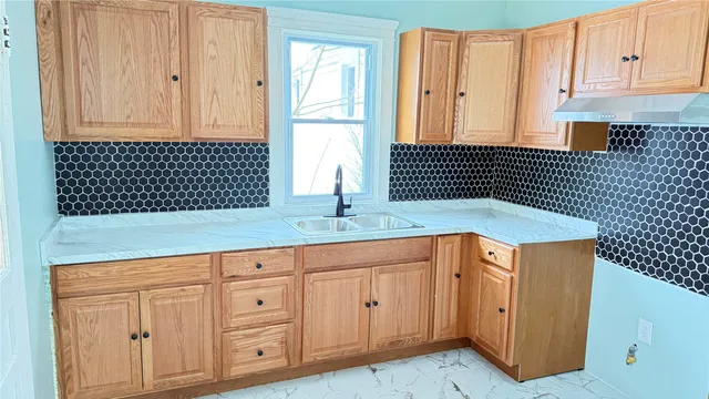 $170,000 | 180 Hudson Street, Johnson City, NY 13790