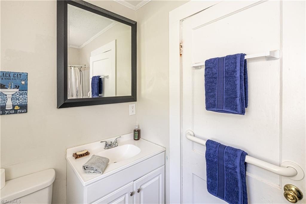 1602 Larkin Street High Point, NC 27262 - Photo 21 of 33