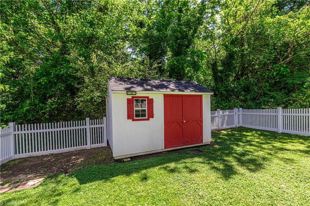 1602 Larkin Street High Point, NC 27262 - Photo 30 of 33