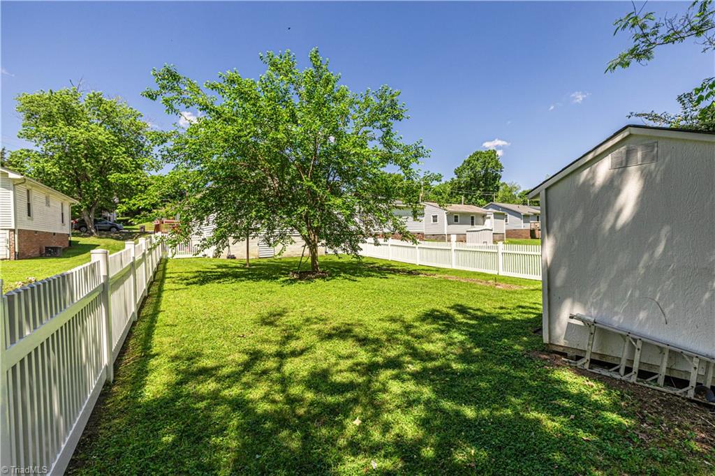 1602 Larkin Street High Point, NC 27262 - Photo 31 of 33