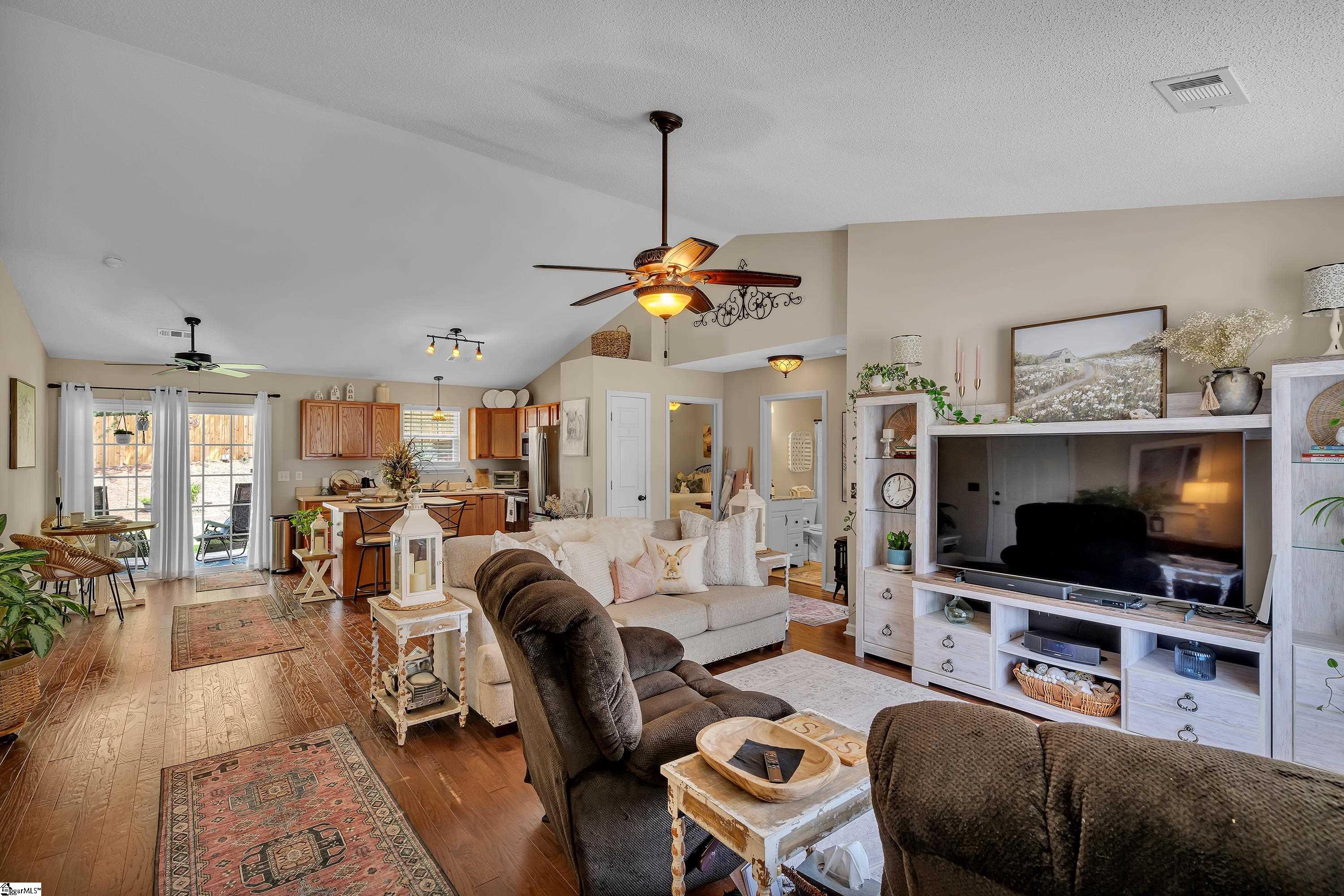 204 Rivers Edge Drive Easley, SC 29642 - Photo 4 of 33 Gallery Image 4