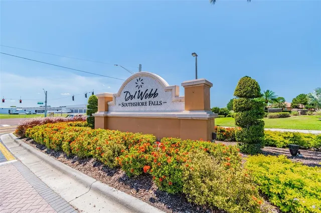 $430,000 | 127 Silver Falls Drive, Apollo Beach, FL 33572