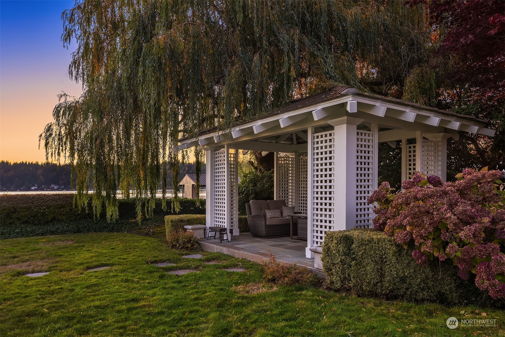 74 Cascade Key Bellevue, WA 98006 - Photo 13 of 40